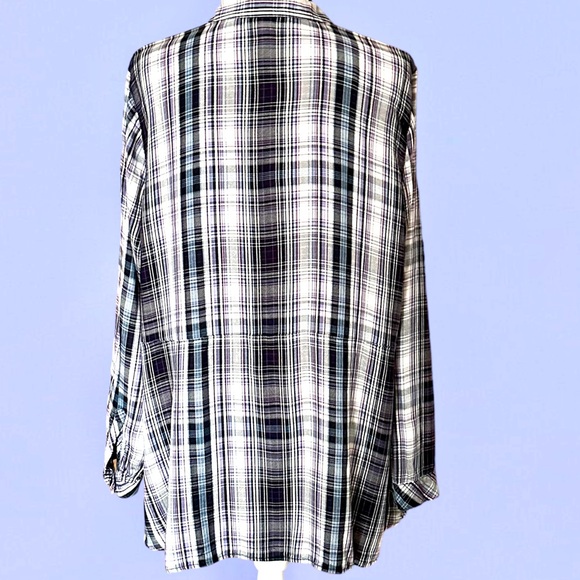 EUC! J.JILL RAYON LAVENDER AND BLACK BUTTON DOWN TUNIC - Picture 6 of 9